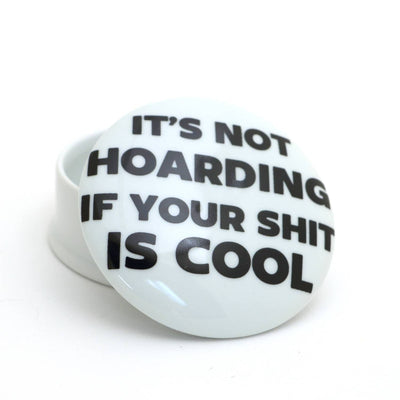 White round dish with black text on a white background